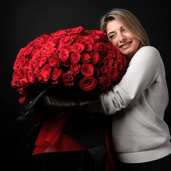 29.png Cherished Moment - 300 Roses
