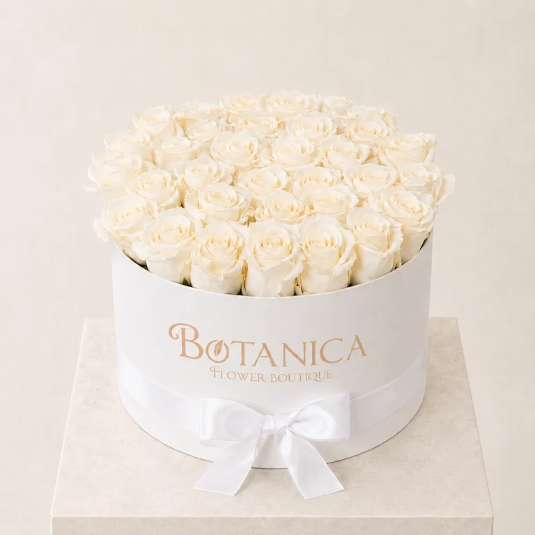 Pearl Elegance 50 White Rose Box